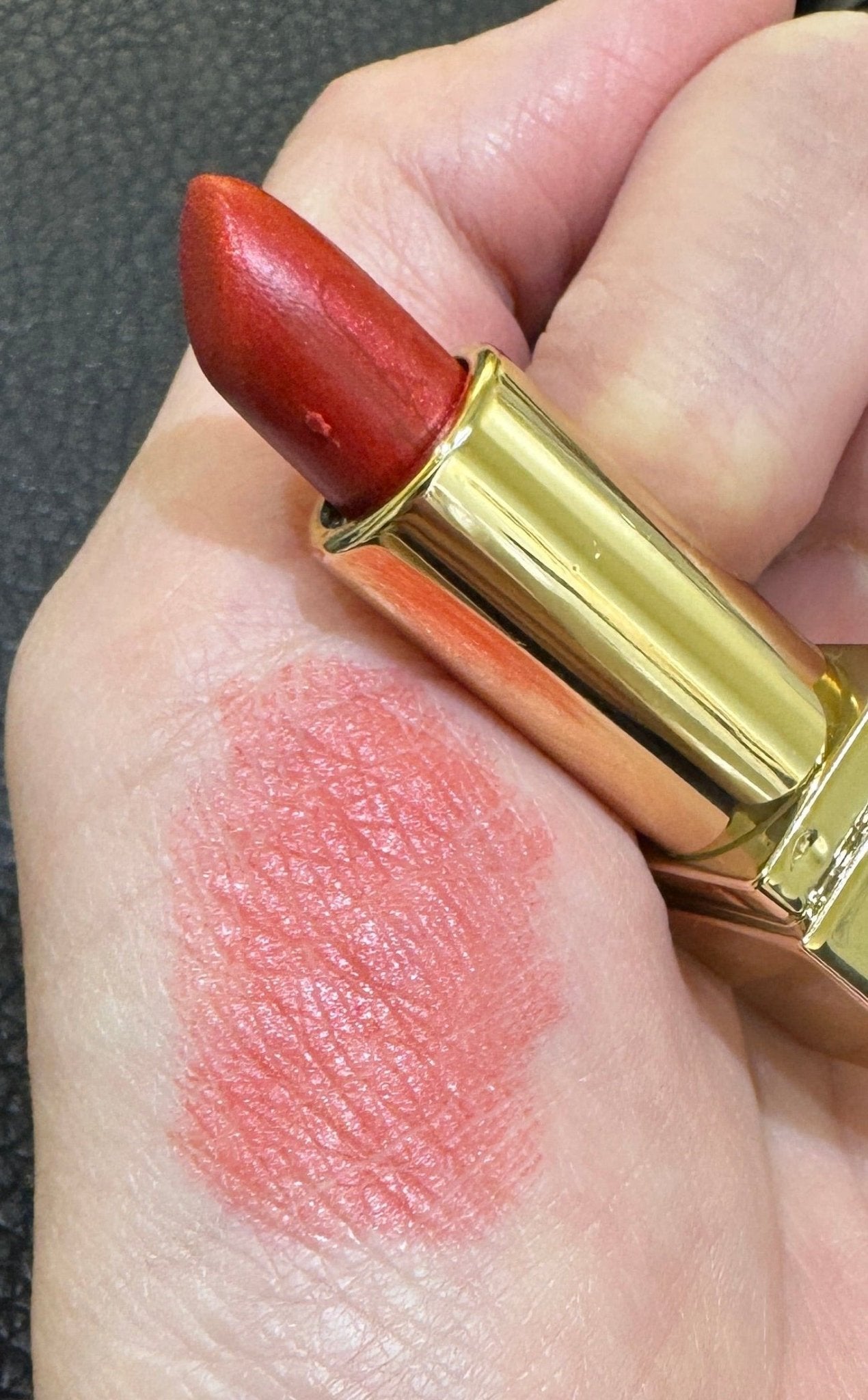 天然魅力絲緞唇膏 - NatureArt