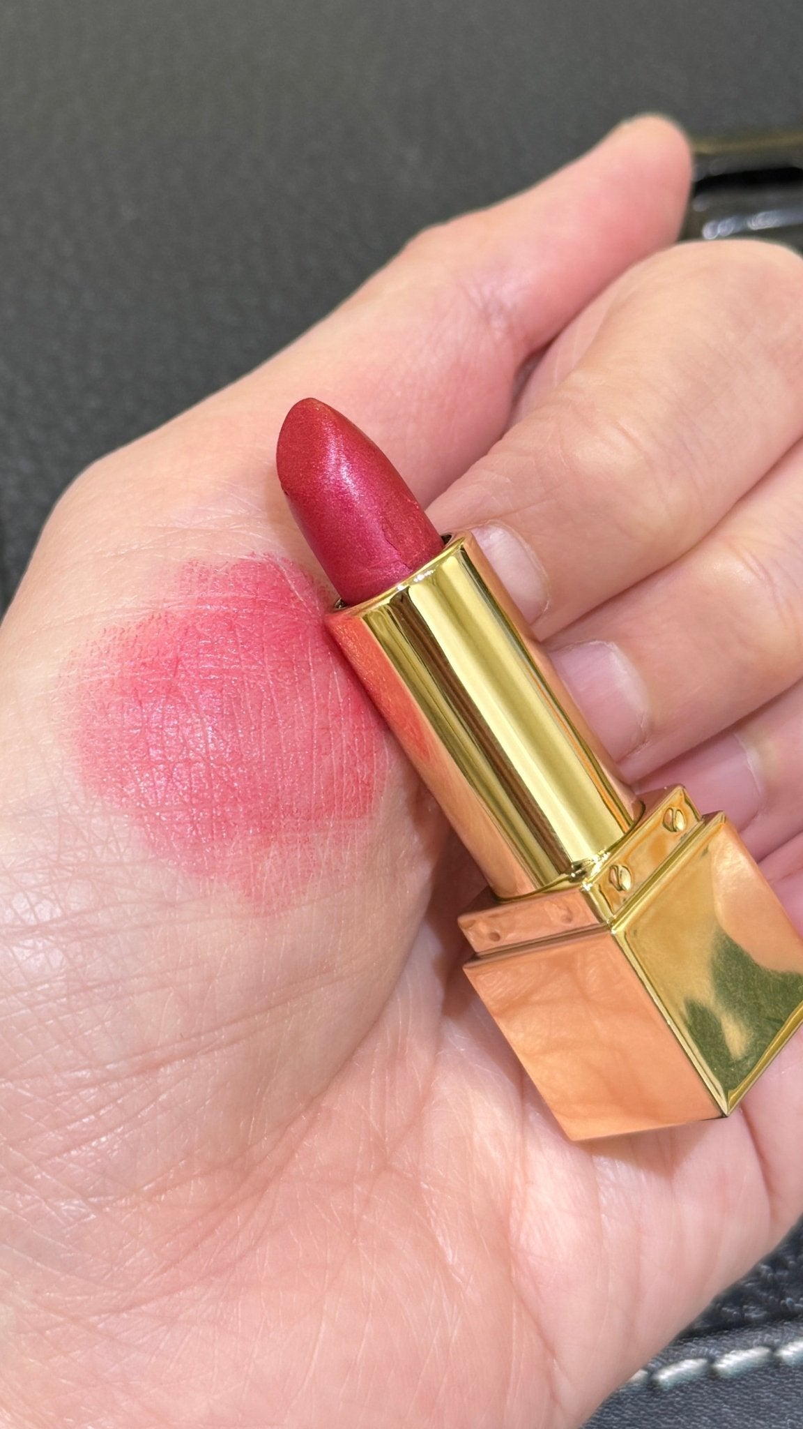 天然魅力絲緞唇膏 - NatureArt